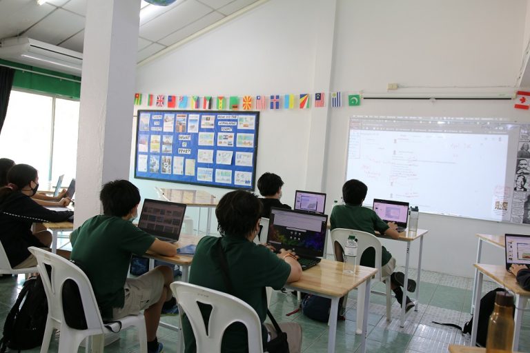 นักเรียนไทยเลือกศึกษาต่อยังประเทศที่เสี่ยงโควิดน้อยกว่าในปี 2564