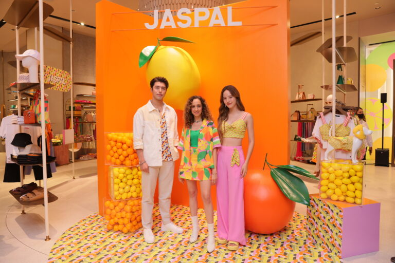จัดเต็มแฟชั่นเปรี้ยวจี๊ด ‘Taste of Summer’ จาก JASPAL ซัมเมอร์คอลเลกชั่น 2023 สดใสขั้นสุดกับลายพรินท์ส้ม และเลม่อน ผสานลายไอคอนนิค JASPAL โมโนแกรมโทนสีใหม่