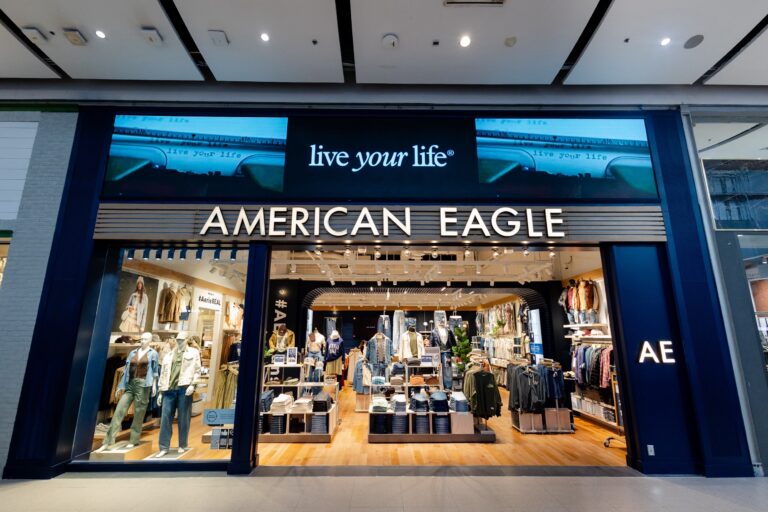 Let’s Celebrate American Eagle New Concept Store