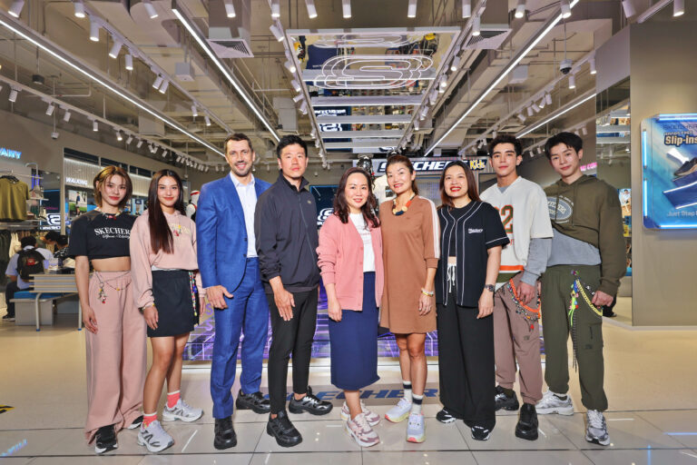 Skechers เผยโฉมสโตร์ใหม่สุดล้ำที่ Mega Bangna พร้อมเปิดตัว Skechers Street™ Shadow คอลเลกชั่นสตรีทแฟชั่น ดีไซน์โฉบเฉี่ยวเหนือกาลเวลา                