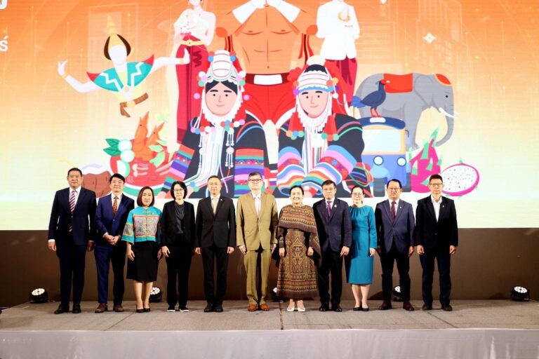 ‘เวทีสานพลังวิจัย สู่การปฏิบัติจริง’ รวมพลังนักวิจัย SHA ขับเคลื่อนอนาคตประเทศไทยด้วยความรู้ เพื่อสังคมยั่งยืน