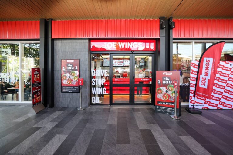 JOE WINGS เปิดบริการแล้วที่ พีทีที สเตชั่น วิภาวดี 62 ลิ้มลองไก่ทอดสไตล์ Fast Casual กับรสชาติที่เข้าใจคนไทยมากที่สุด อร่อยเร็ว สดใหม่ พร้อมเสิร์ฟ