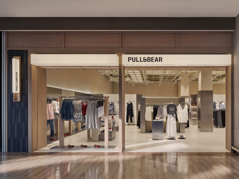 PULL&BEAR เผยโฉมสโตร์สาขาใหม่ล่าสุดในไทย ที่เมกาบางนา
