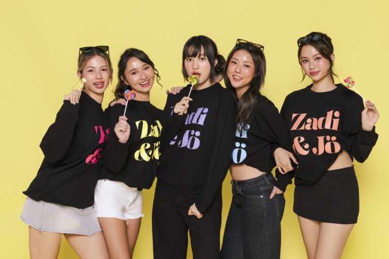 Zadi & Jo ร่วมเฉลิมฉลอง Happy Pride Month เปิดตัวคอลเลกชั่นน้ำหอมใหม่ ‘Very’ Perfume Collection ครั้งแรกที่ Skin Scent Perfume ถูกออกแบบขึ้นจากความเข้าใจโลกวัยเรียน