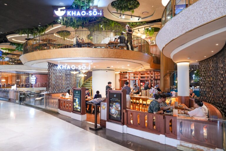 ข้าวโซ-อิ ร้านข้าวซอยชื่อดังจากเชียงใหม่ เปิดสาขาใหม่ล่าสุด ที่ ICONSIAM