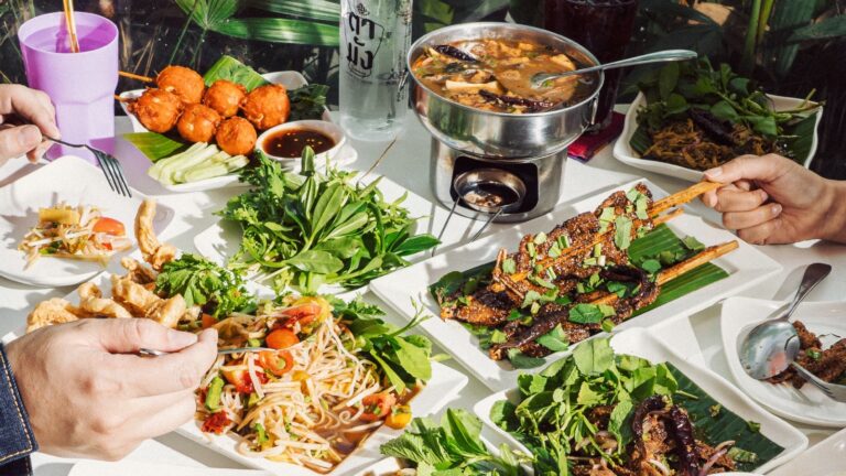 ตำมัง ร้านวีแกนเจ้าแรกและเจ้าเดียวในไทย ที่ได้รับการยกย่องจากมิชลินไกด์ ปั้นอาหารอีสานจากพืช 100%